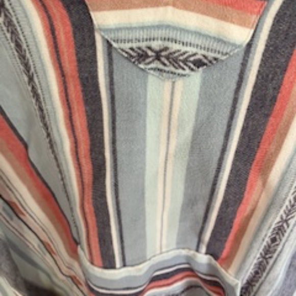 Women’s Faherty pullover - Picture 4 of 16